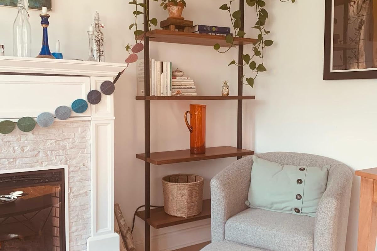 Accent chairs