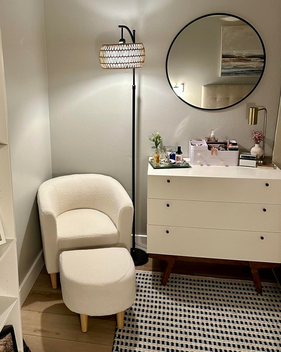 sherpa accent chair placed in the corner of the dressing table